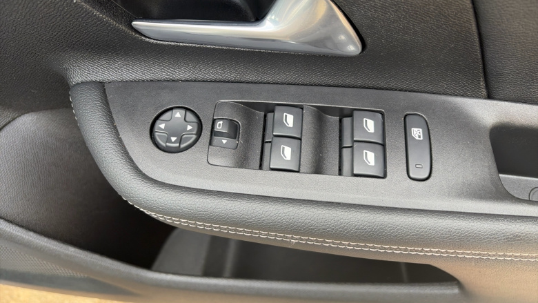 Vauxhall Mokka 1.2 Turbo 100 GS  5dr Petrol Hatchback